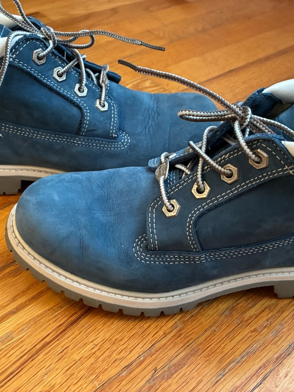 Woman’s Timberland ankle boots